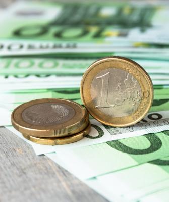 Χαρτονομίσματα και κέρματα ευρώ
