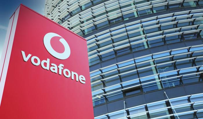 Vodafone: Δωρεάν λεπτά και GB για συνδρομητές στην Ιεράπετρα Vodafone κτίριο τεχνολογίας