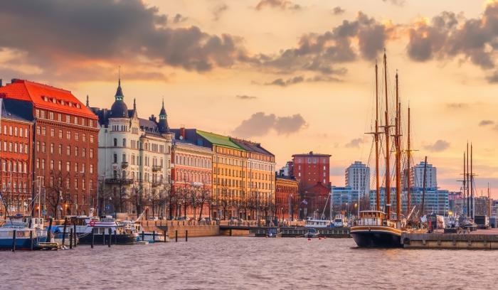 Αποβάθρα Χελσίνκι ηλιοβασίλεμα