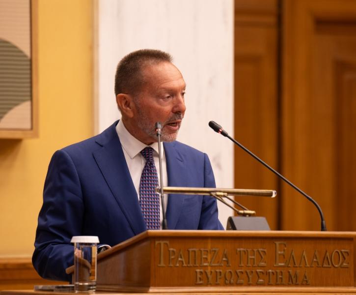 Γιάννης Στουρνάρας