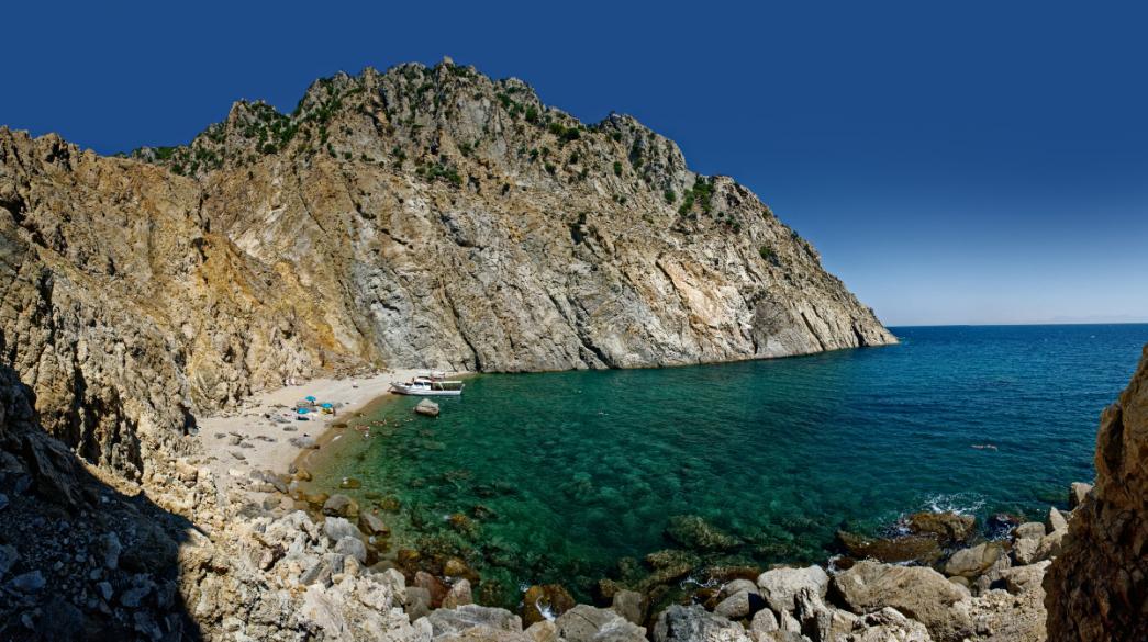 Παραλία Σαμοθράκης καλοκαίρι