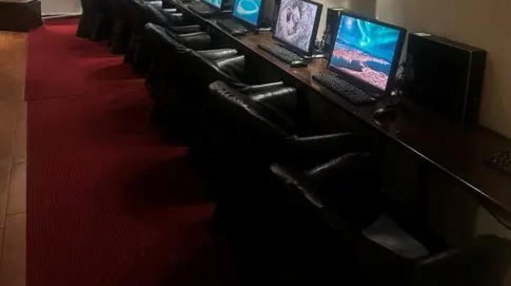 Αίθουσα ηλεκτρονικών υπολογιστών