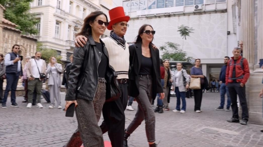 Λάκης Γαβαλάς