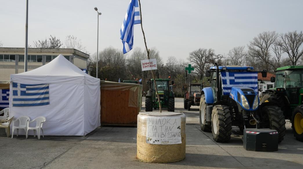 Τρακτέρ και σκηνή αγροτών