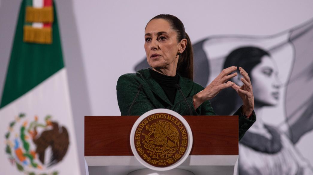 Κλαούντια Σέινμπαουμ σε ομιλία