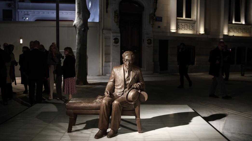 Άγαλμα Κωνσταντίνου Καβάφη