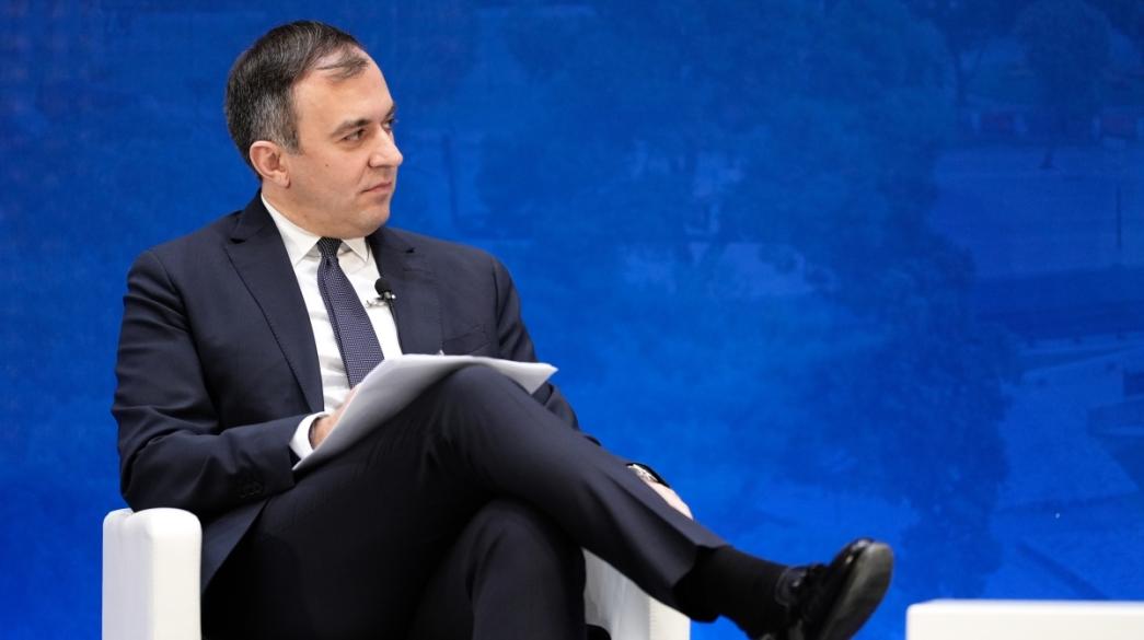 Στέλεχος σε συνέντευξη