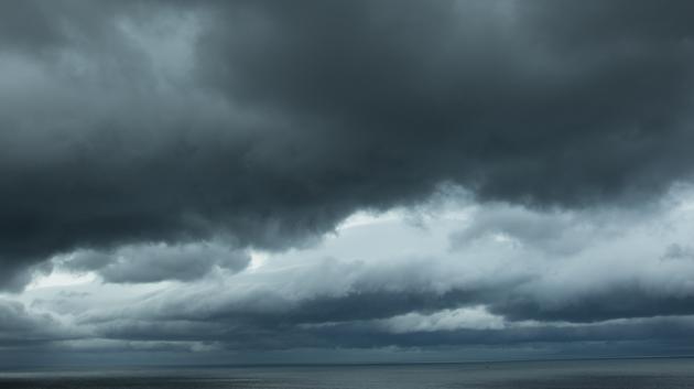 Σύννεφα καταιγίδας θάλασσας