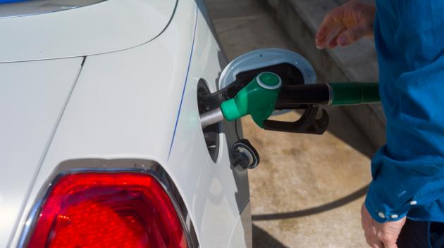 Ανεφοδιασμός αυτοκινήτου βενζίνη