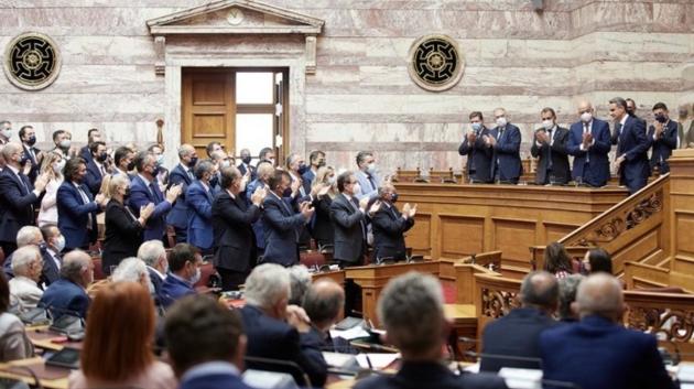 Συνεδρίαση στη Βουλή