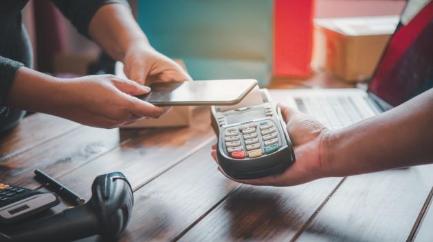 Συναλλαγή με smartphone POS