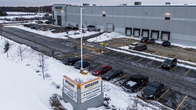 Αποθήκη Amazon το χειμώνα