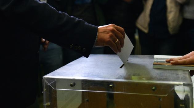 Χέρι σε κάλπη