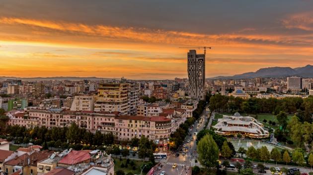 Κέντρο Τιράνων ηλιοβασίλεμα