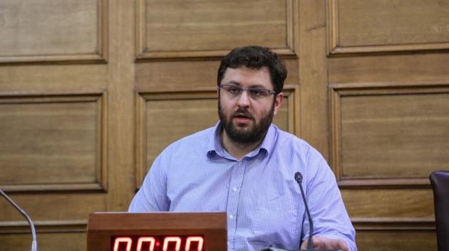 Κώστας Ζαχαριάδης ομιλεί