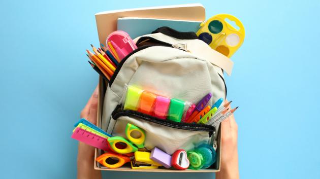 Σχολικά είδη και δωρεά