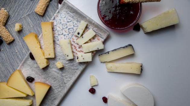 Ποικιλία ελληνικών τυριών