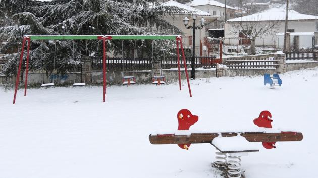 Παιδική χαρά χιόνι