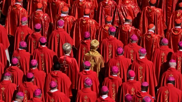 Παπική κηδεία Βατικανό