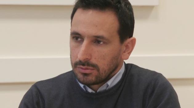 Καθηγητής σε συνέντευξη