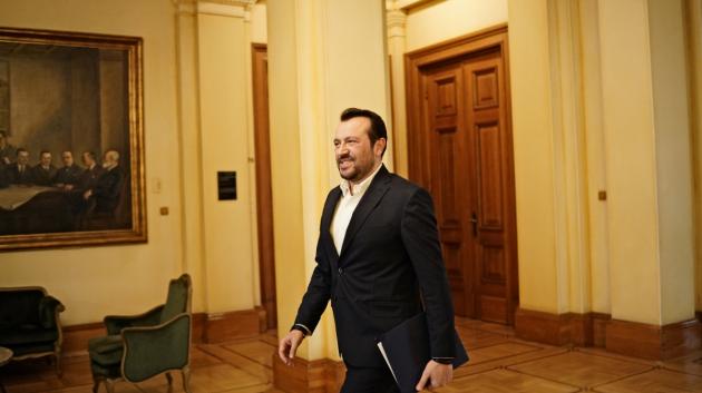 Νίκος Παππάς στο γραφείο