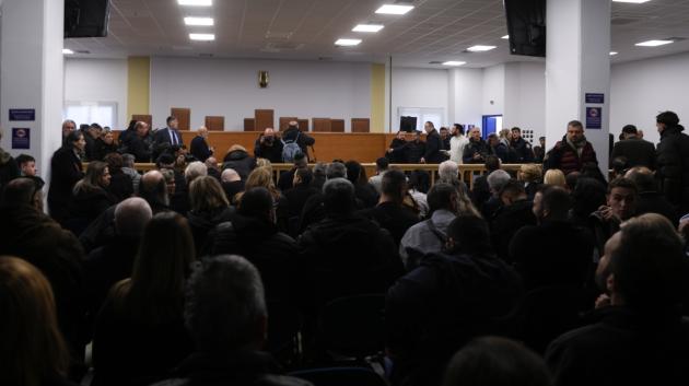 Συνωστισμός σε αίθουσα δικαστηρίου