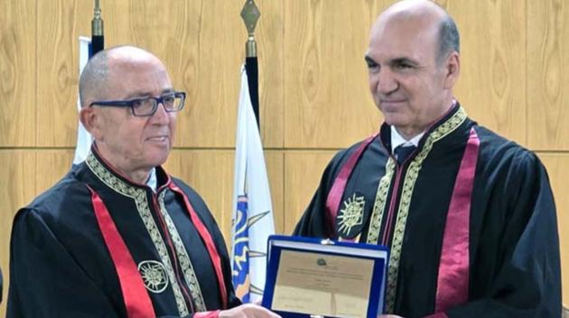 Άτομα σε εκδήλωση του Πανεπιστημίου Μακεδονίας