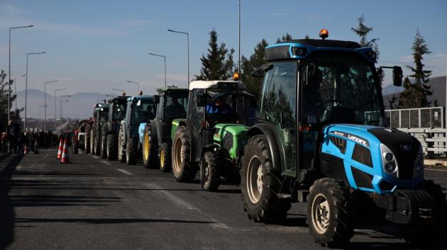 Τρακτέρ σε πορεία