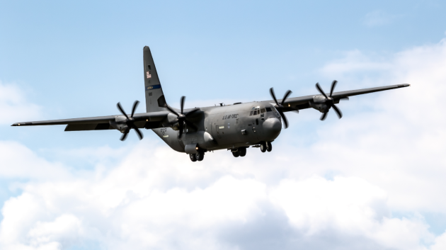 Αεροσκάφος C-130 εν πτήσει