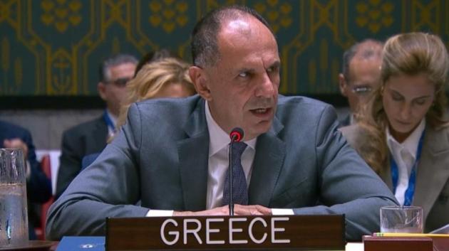Έλληνας αξιωματούχος ομιλεί