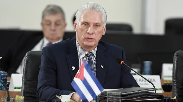 Μιγκέλ Ντίας-Κανέλ σε συνέδριο