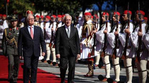 Τελετή επισήμων στην Αθήνα
