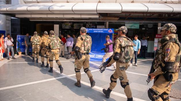 Ινδοί στρατιώτες σε περιπολία