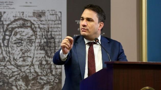 Ομιλητής σε βήμα πολιτικής
