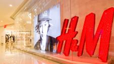 Κατάστημα H&M βιτρίνα
