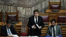 Υπουργός Χρυσοχοΐδης στη Βουλή