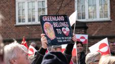 Διαδήλωση κατά ΔΤιρααμμαπρτυρία για τη Γροιλανδία