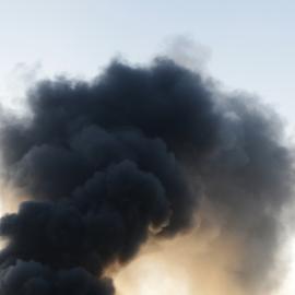 Καπνός από έκρηξη