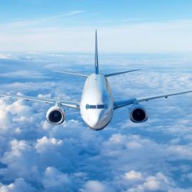 Αεροπλάνο στον ουρανό