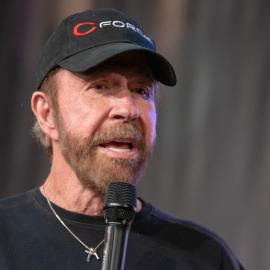 Τσακ Νόρις ομιλία