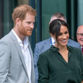 Μέγκαν Μαρκλ χαμογελαστή