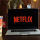 Οθόνη Netflix σε λάπτοπ